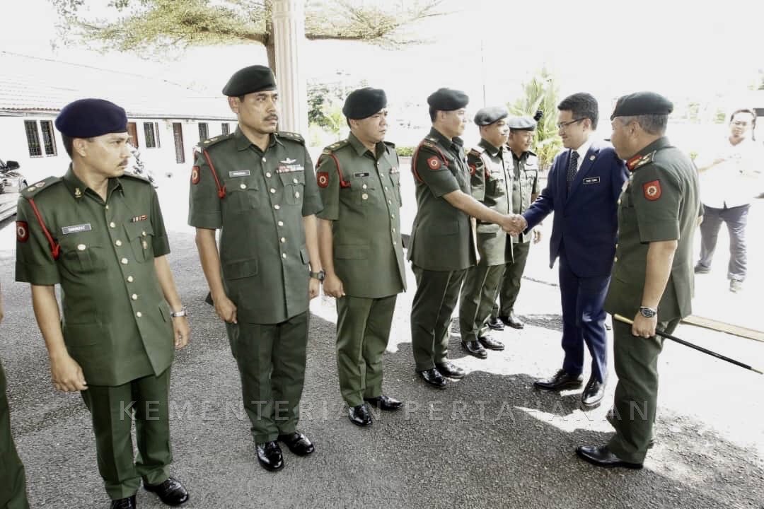 Mindef Malaysia On Twitter Timbalan Menteri Pertahanan Yb Senator Liewchintong Telah Membuat Lawatan Kerja Ke Markas 1 Briged Kem Rasah Seremban Sebentar Tadi Ketibaan Yb Timb Menteri Disambut Oleh Brig Jen Mohd