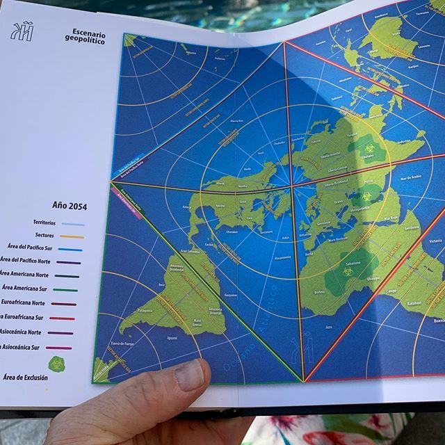 albertochicote's tweet image. El escenario geopolítico que plantea @cpgellida en #khimera.
Pedazo de NOVELÓN con el que he disfrutado muchísimo.
Era lo ultimo, creo, que me quedaba por leer de esta autor que apareció por mi librería hace cosa de un año y ya se merece un lugar de hono… ift.tt/2Ys7K52