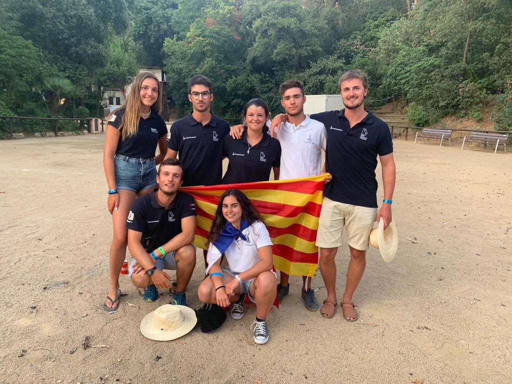 cnestartit's tweet photo. L'Equip d'Europes del Club ready for the World Championship que es celebra al @cnelbalis del 3 al 9 d'agost!! Avui arranca la competició. Molta sort ! ✌️⛵
.
#sailing #vela #estartit #summer #mundial #cneteam @ClaseEurope @vela_cat https://t.co/2HXGcEcxqu