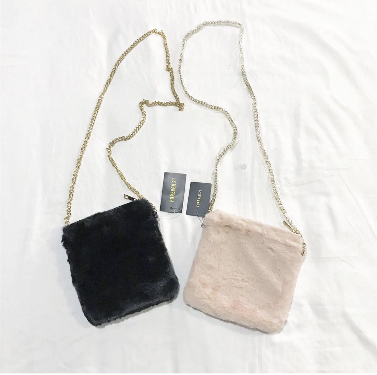 spiceup2019's tweet photo. Forever 21 furry Sling bag
Black
Pink

Php 340.00

Helping tags

#bags #bagsph #taytaybased #dressph #saleph #cherrydressph #cheapfindsph #muraph #trendyph #denimph #stripesph #thriftph #thriftshopph #floralph #rizalbased #rizal #prelovedph #thriftshopph #romperph https://t.co/BG35iH23u7
