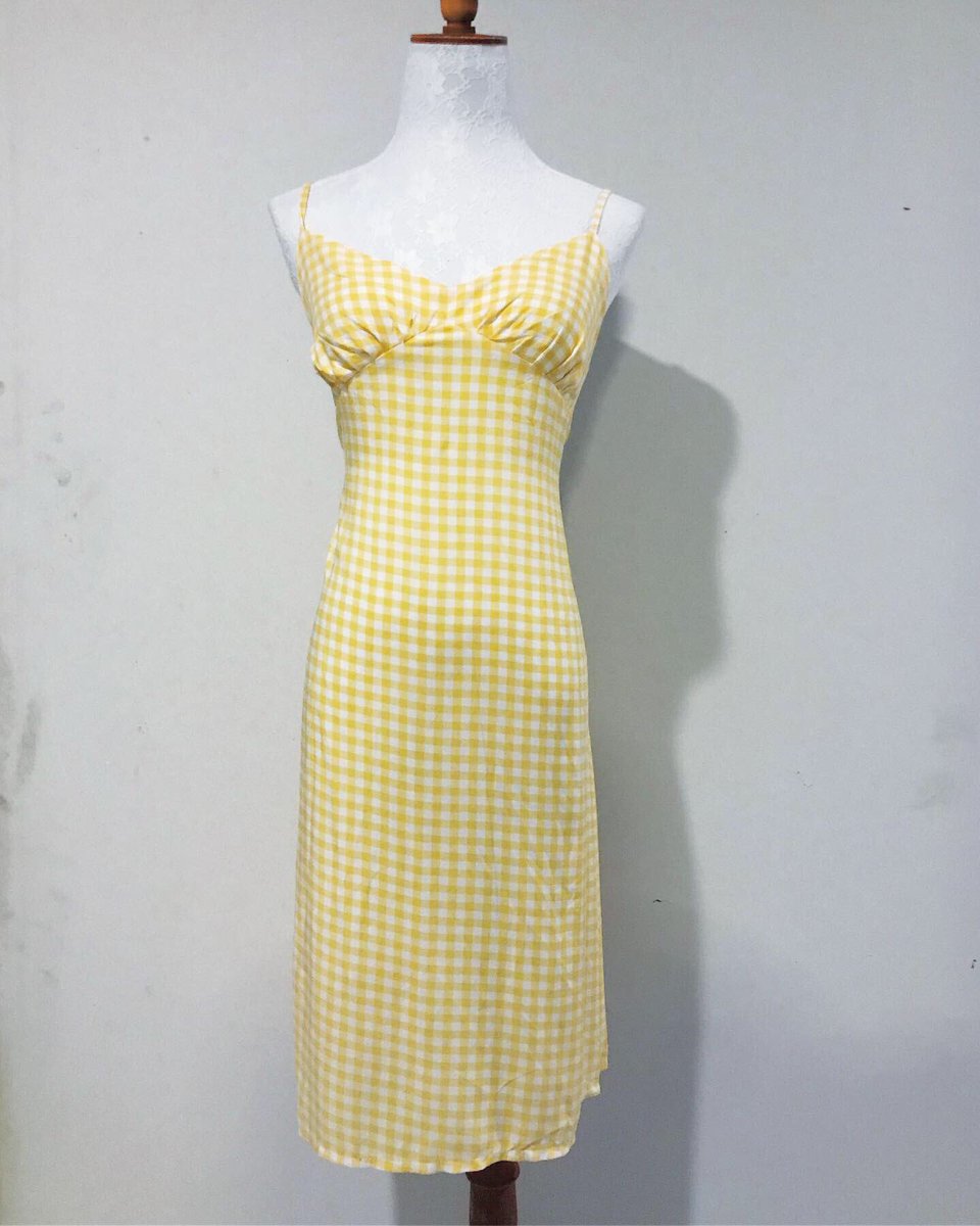 spiceup2019's tweet photo. Celine midi dress
Limited stocks only
Super presko ng tela 😍
S-L
Length- 35 inches
Php 390.00 https://t.co/57a6uqMpRW
