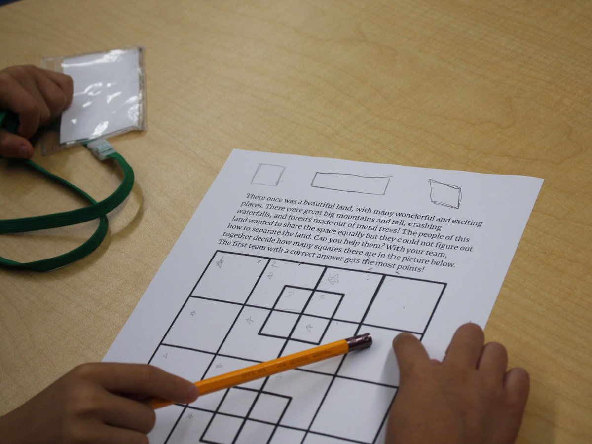 NIS_Summer's tweet photo. Let's explore math mountains! How many squares can you find? #NISsummerprogram2019 #mathmountain #mathisfun #summerschool #サマースクール  ＃名古屋国際学園 https://t.co/mNHqjmOuGG