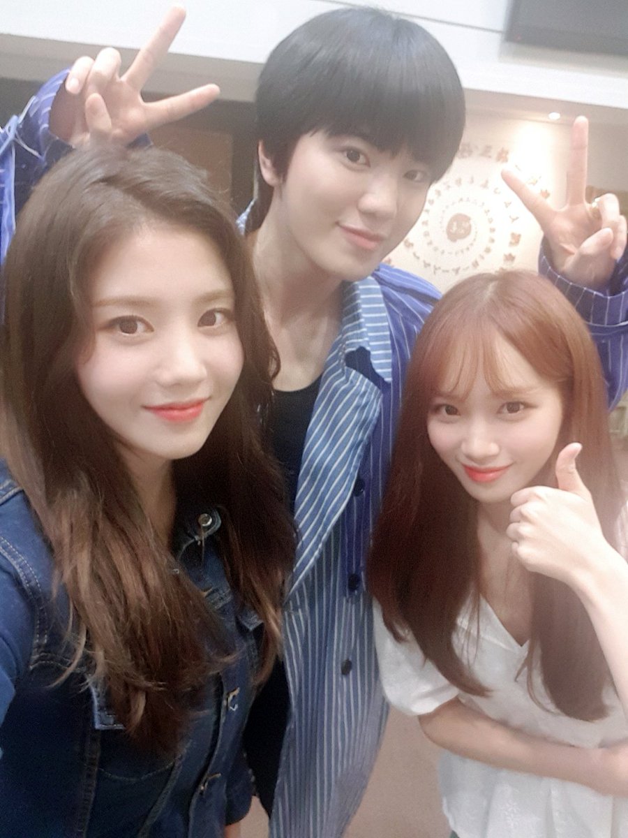 Woohyun and Sungjong with Eunbi and Chaewon