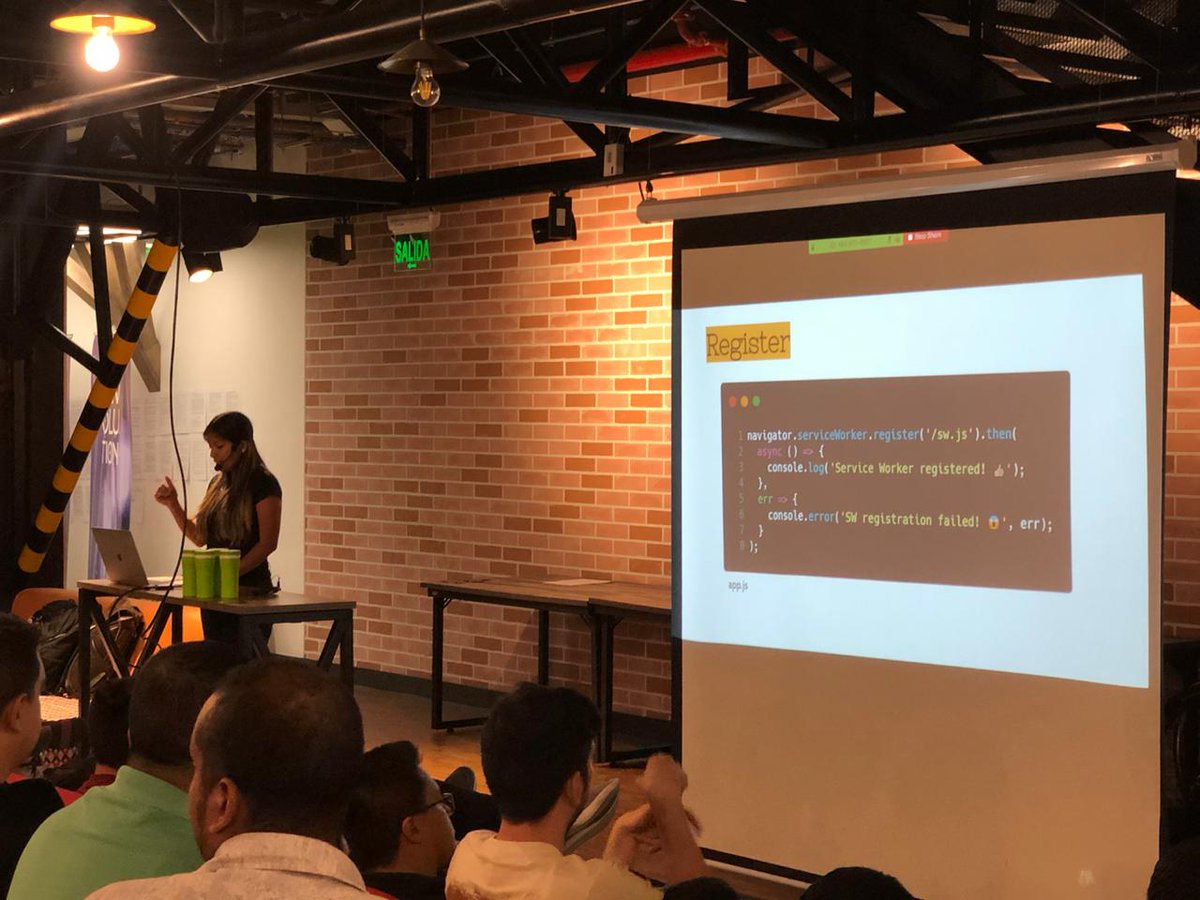 dandre_coder's tweet image. Gracias a todo el equipo organizador de la #jsweek Medellín, ha sido una bonita e importante experiencia en mi vida profesional 🙌😁