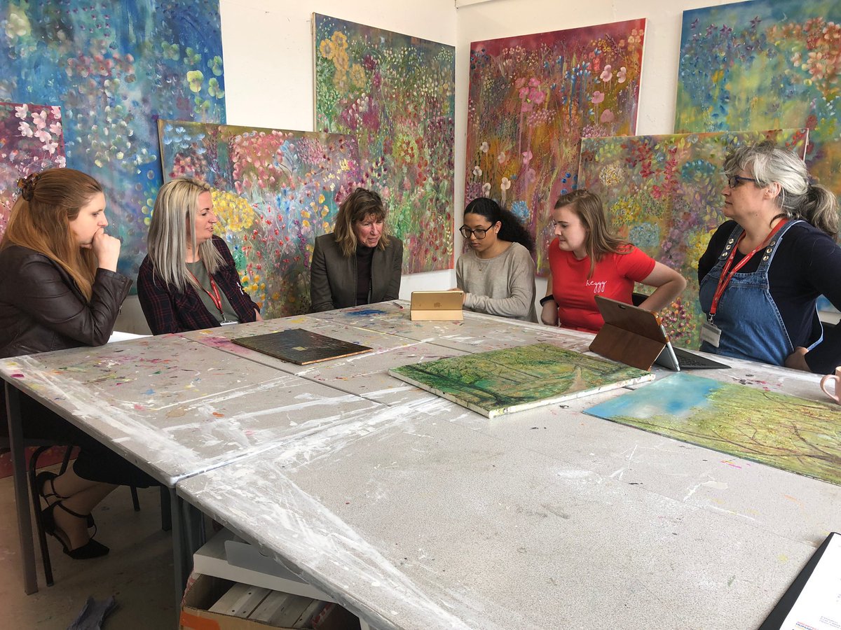 UCLanWhatsOn's tweet photo. 3 - 6, 9 - 13 and 16 September: Horseheard
Come and view 2D artworks based on a collaborative exploration with @HorseHeard, a charity devoted to experiential learning through working with horses 🐎
#PR1Gallery @uclanADF @UCLan
More information👇
https://t.co/unja4u9elK https://t.co/yLb5dpZ0pf