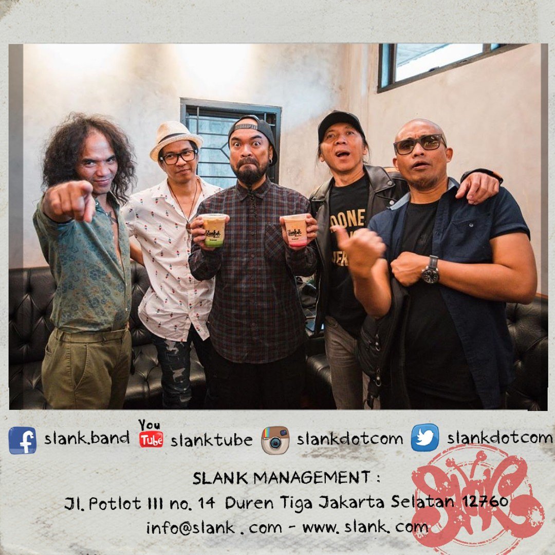 slankdotcom's tweet photo. Mau tau keseruan Peppy ngopi di Slankafe bareng Slank?
Tonton program OK Food di Net TV atau klik link berikut https://t.co/MtUJs0ybXq
#Slank #Kafe #SlanKafe #Kopi #SlanKopi #NgopiDiSlanKafe #CoffeeShop #Jakarta https://t.co/gChZMpF3CQ