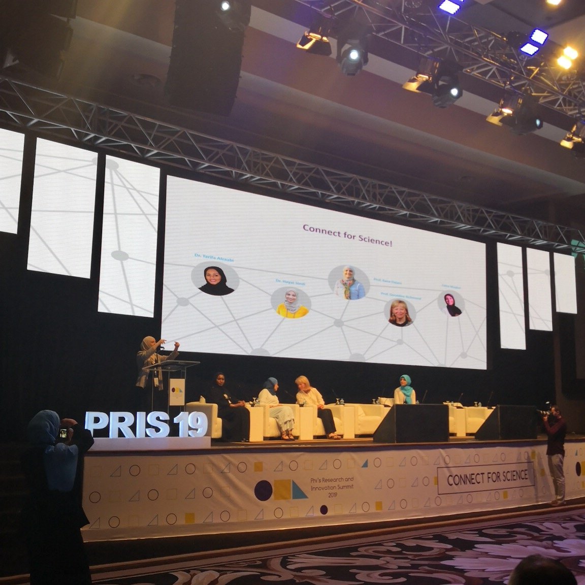 JordanAhliBank's tweet photo. Under the patronage of HRH Princess Sumaya bint El Hassan, @PhiScience Research and Innovation Summit kicks off now!
#PhiScienceInstitute #ConnectForScience #PRIS19 #ahli https://t.co/3TkqgzYZKS