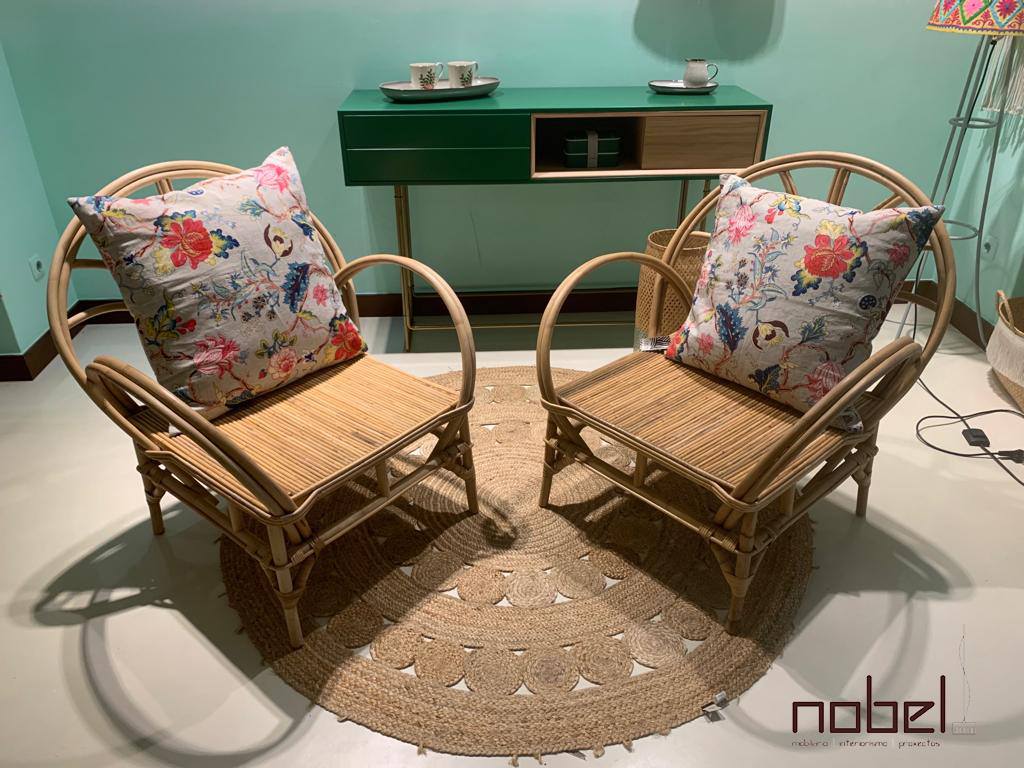Tu terracita al sol, una bebida fresquita... ¿qué le falta a esta perfecta combinación? Por supuesto estos preciosos sillones de mimbre🎋🌅
Antes costaba 360€/unidad, ahora 252€ ✨
Medidas: 65 x 85 cm
