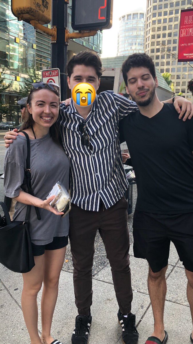ghostofvancity's tweet photo. Still not fully over this, thank you both for all your positivity and baring with me through my freak out @samararedway @TypicalGamer
#biglegends
Keep Miku thikkk https://t.co/Aa2TEjfeCq