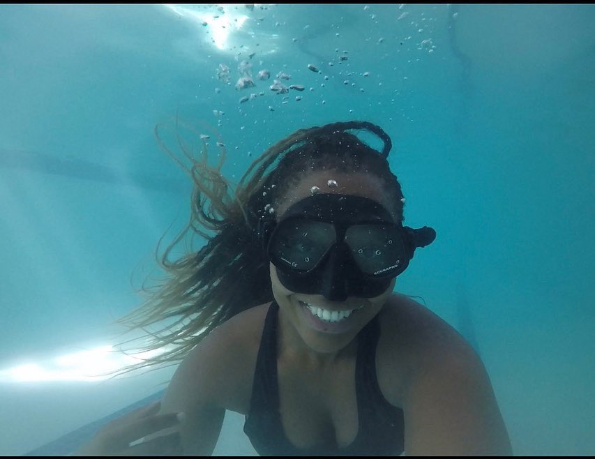 Blackmermaid_F's tweet photo. Happy Monday!! Love and light always**!
#MondayMotivaton #girl #freedivingtraining https://t.co/njISSG1sTl
