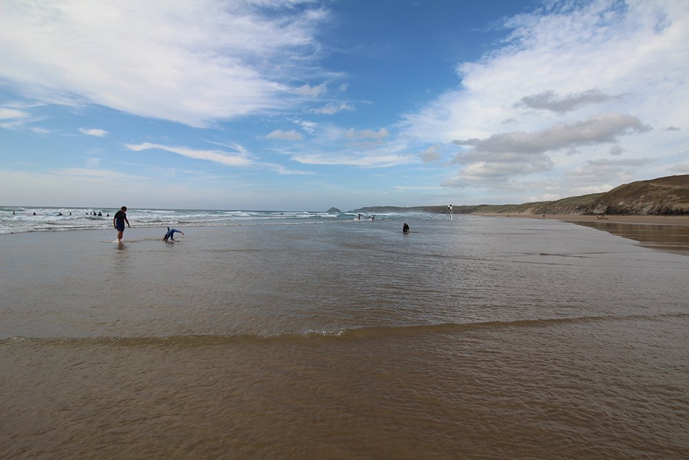 onewhotravelled's tweet photo. Back from my #summer #roadtrip along the #englishcoast, and still reeling from the beauty of it all! Read more about #Cornwall and its dramatic #coastalwalks, hidden little coves, #farmcamping, #cornishpasty and #creamtea https://t.co/fvAGbQqWNK https://t.co/u02RugL9XM