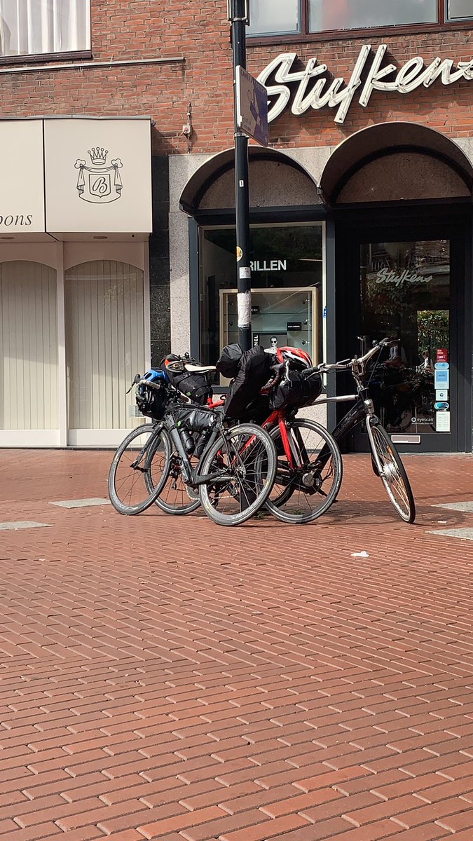 HowardWebsdell's tweet photo. All the spokes, both wheels and we are set to head to Rotterdam this afternoon. 👏 https://t.co/vvlsMpDyJc