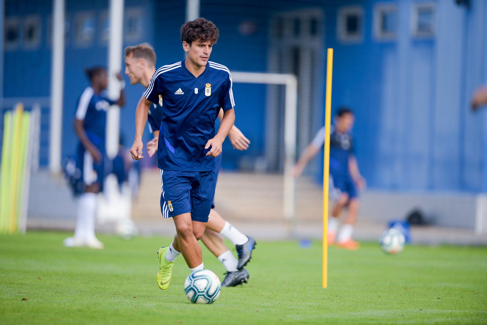 Sangalli, en un entrenamiento del Real Oviedo (Foto: ROV).