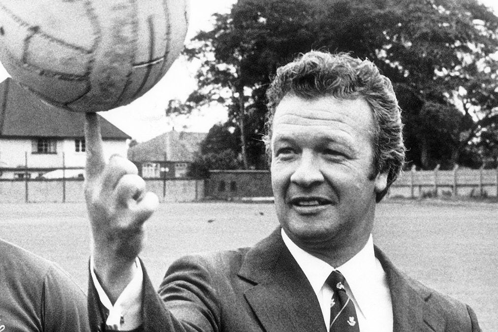 8  8  today!

Wishing a happy birthday to our former manager, the great Billy Bingham 
