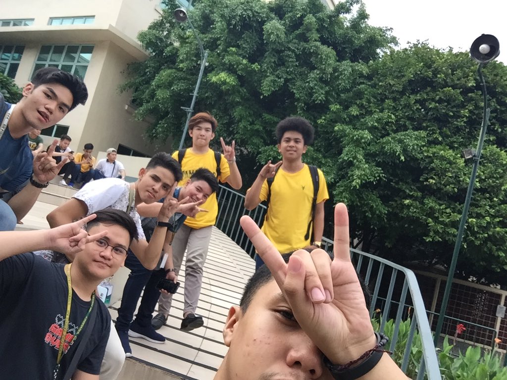 ianmghs's tweet image. #TatakTamaraw2019 #IABF 
BSA131-132 Family💚💛