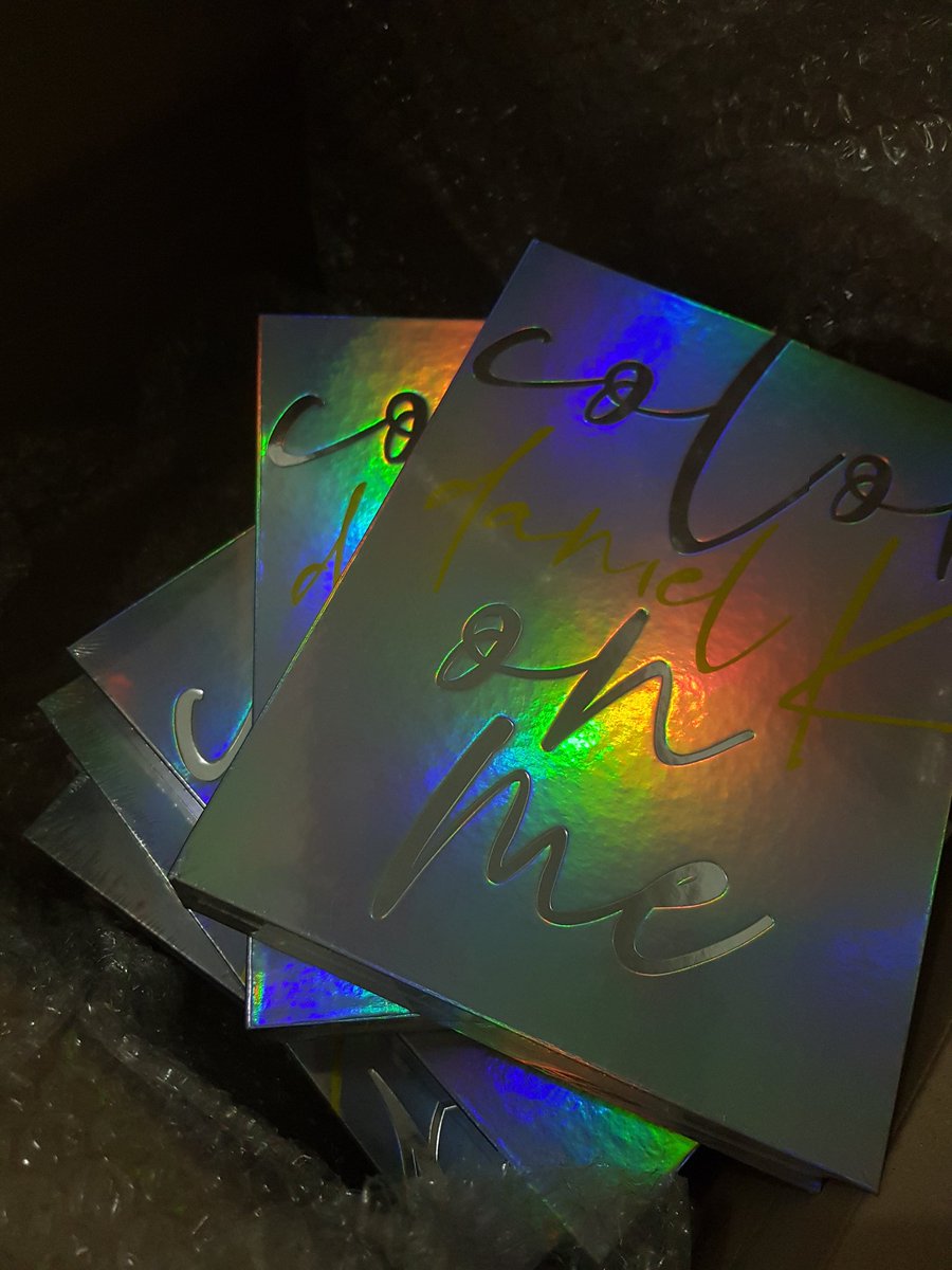 itsmiyapeach's tweet photo. On the other hand, I already received my albums. They are so pretty oh my gosh https://t.co/uX8Tisan6k