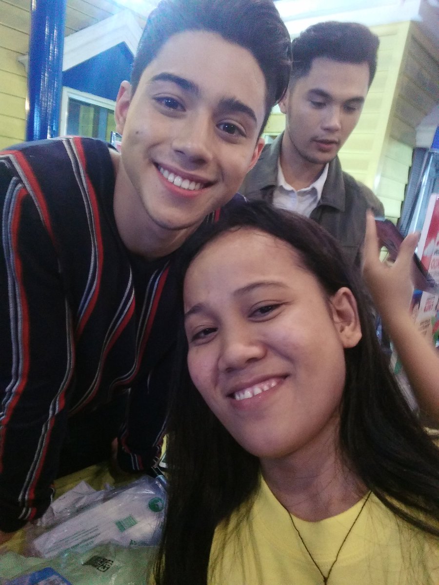 MayramieM's tweet photo. Flex kulang ulit tong pic ko kina @mrmichwunder &amp; @Kyzhavillalino maliban kase sa KARJON at KIANO ZHAMICH dn gusto kung LT sa ibang batch

ThankYouPBB FORKARJON
@msKarinaB @AljonMendoza_ https://t.co/gPq7zHRanL