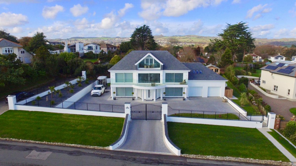 A great #Ariel view of a #newbuild #stunning #project we finished last year designed by <a href="/PurlDesign/">purl-design.com</a> #carlyonbay #Cornwall