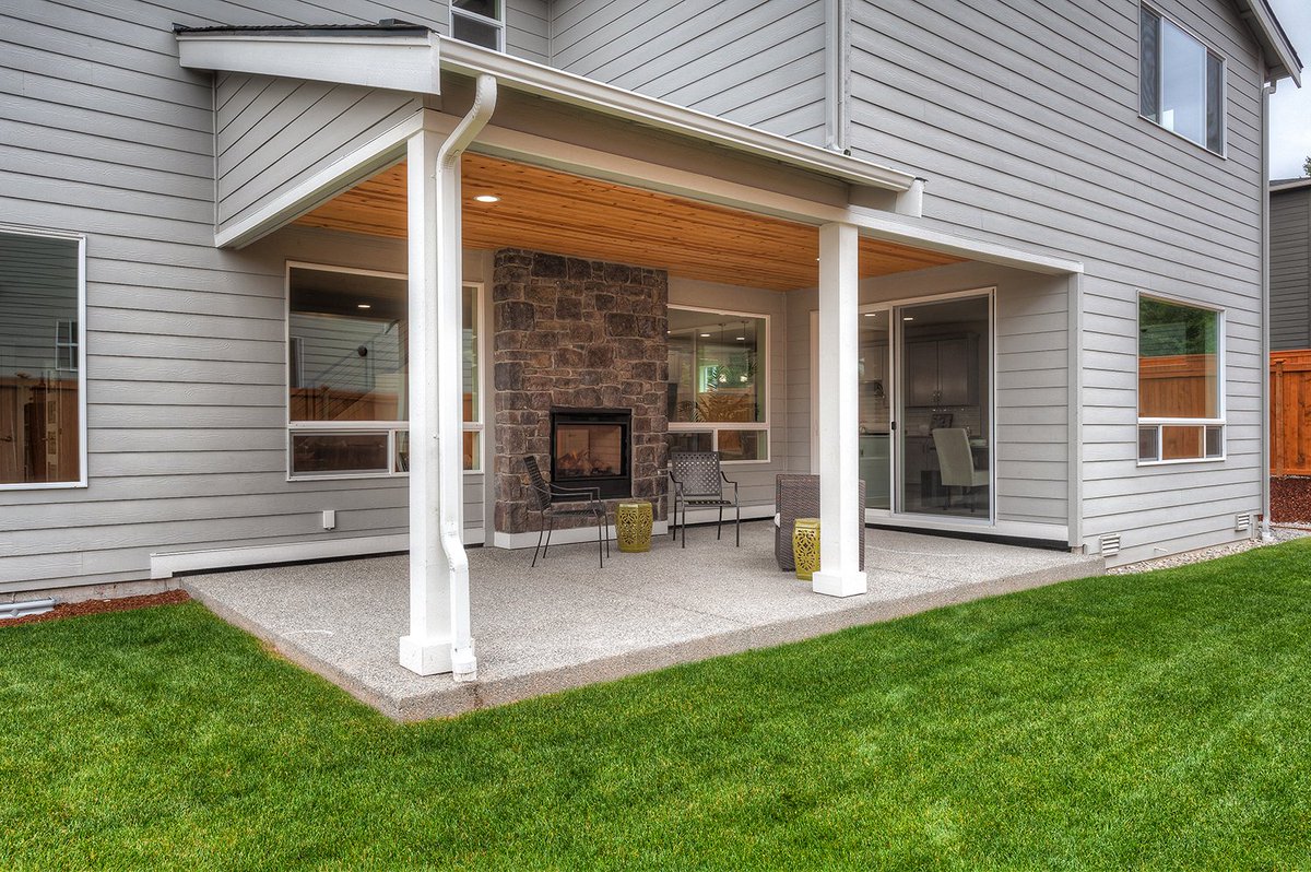 CenturyCommWA's tweet photo. Looking for a home in Bothell or Shoreline? Take advantage of the Summer Special and Builder Savings* at Avanlea Ridge and Westerford. Find the home and customize it with upgrades with Century Communities. *Terms and conditions apply.  #CenturyCommunitiesWA #ahomeforeverydream https://t.co/SgJ74qL6YX
