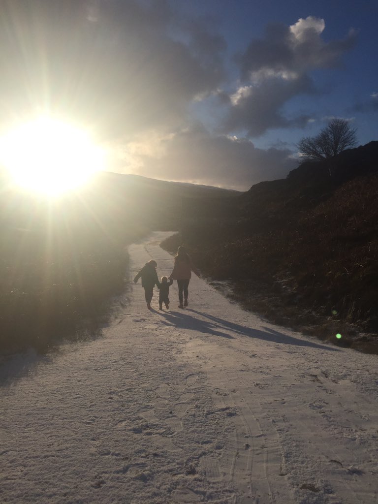 Hartfield_House's tweet photo. This is #winter in #applecross book now for your winter break amongst the glorious mountains, quiet roads and abundance of wildlife. We offer Cody, warm #accommodation from £25pp. https://t.co/8G6Sw9eU44 https://t.co/JMkjudvalA