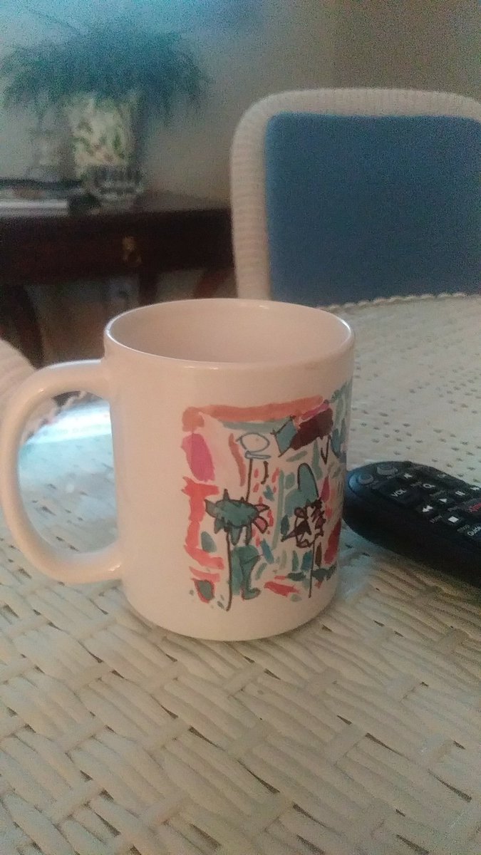 Sanbasiliocafe's tweet photo. Do you know that drinking from a Mug at the office by holding it with your left hand you minimize viruses as more people are right hand users. #sanbasiliocafe advise. #organic #☕ #primadarkroast https://t.co/2JKh04RIpA
