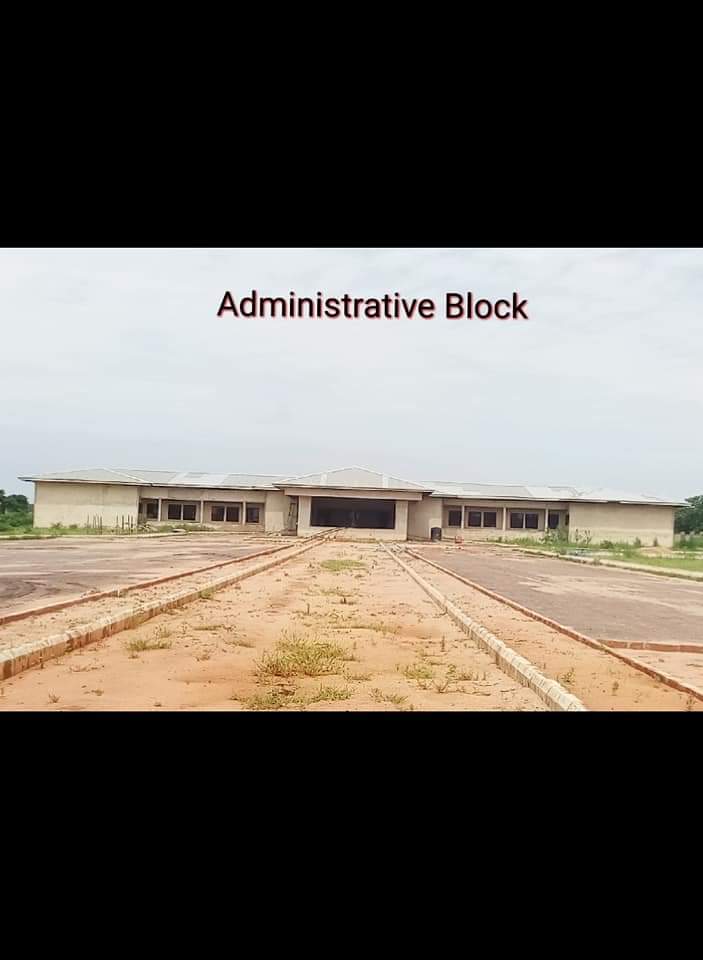gaddafi_muktar's tweet photo. This Is Dukku College Of Nursing And Midwifery Which Is Build By The Former Governor  Alhaji Dr Ibrahim Hassan Dankwombo
Which Is Up To Date Is Not Operate Whilst others in Billiri, Bajoga&amp;Nafada Are Already Operates And Well function. You have fail Us
@mijinyawa_jnr @HEDankwambo https://t.co/xIxviDWT05