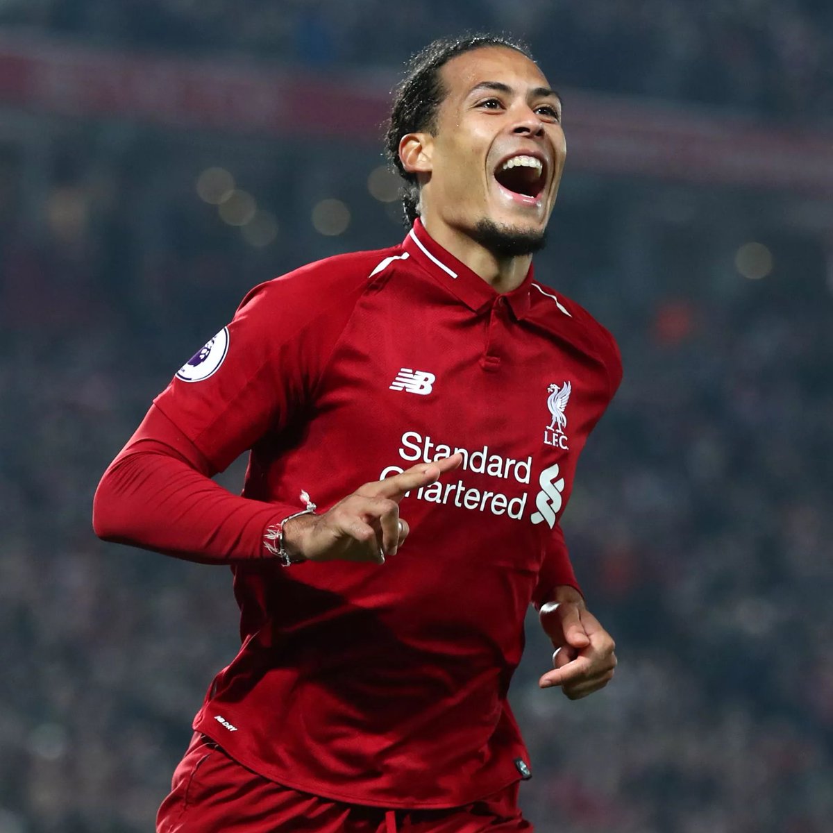 KPmufc's tweet photo. Who's better? 

RT for Van Dijk 

Like for Harry Maguire https://t.co/6PQOdqH5N7
