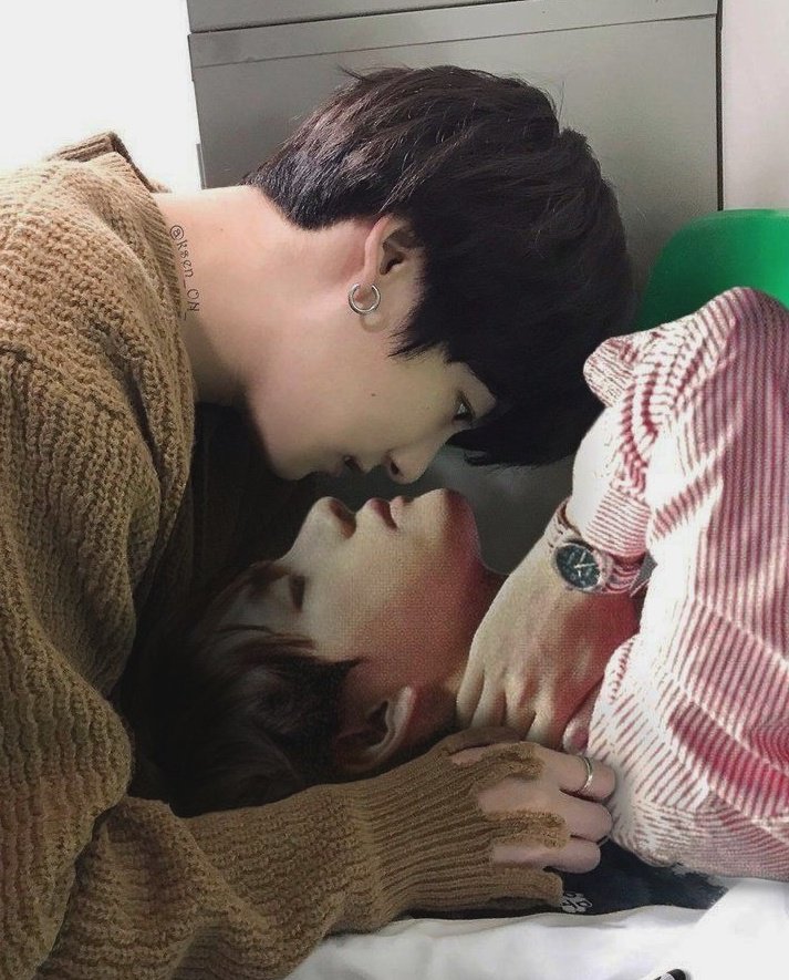 MYDADDYHOSEOK's tweet photo. 1.23

「  But my heart's still on fire,
        with a burning desire  」

#armyselcaday @bts_twt #taekook 
#pinkmang @reddishoseok https://t.co/TGaZJPxstx