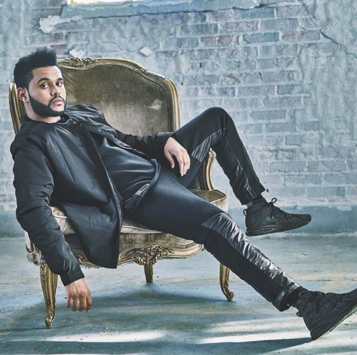 ChristineCee001's tweet photo. Me at work today #theweeknd #mondaymotivation #monday #abeltesfaye #xo #xotillweoverdose #xotwod #work https://t.co/zgroopMZ7U