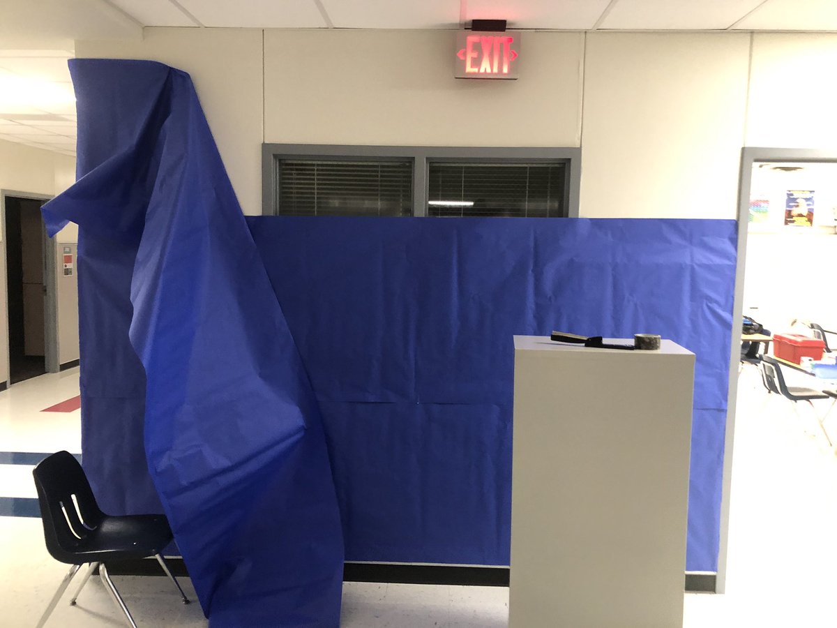 mrgaines_sciguy's tweet photo. When you love your job so much you forget to move your finger out of the way and staple it... #TeacherProblems101 #FirstAidKit #GladNoOneWasInTheBuilding https://t.co/1Zf3vjYgqd