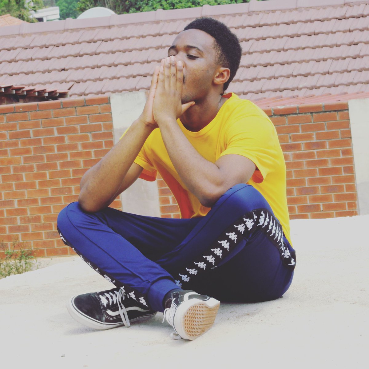 Meditating 💆‍♀️