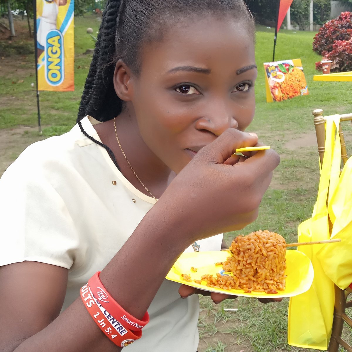 ifesemiu's tweet image. So much joy for #Jollo
#OngaFoodiesHangout #OngaJollofShowdown
