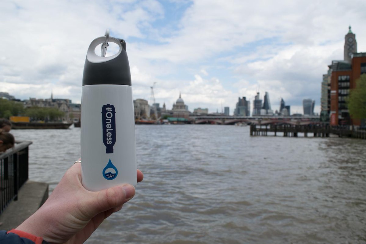 MIAuk's tweet image. Water bottles are just one of many plastics we're encouraging the industry to remove from their operation, but why and how?

#20PercentLess🐢 working group member Rachel Shairp explains all...

mia-uk.org/Single-use-Sco…