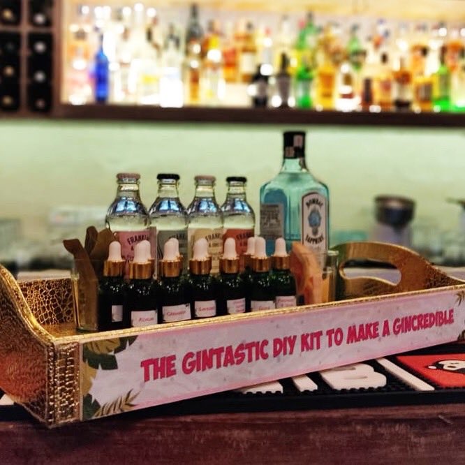 Absolutely love the DIY kit concept at <a href="/The_SassySpoon/">The Sassy Spoon</a> as part of their ongoing #Gincredibles menu! So much fun playing around with the garnishes and bitters to make your perfect Gin cocktail 🙌🏻💕