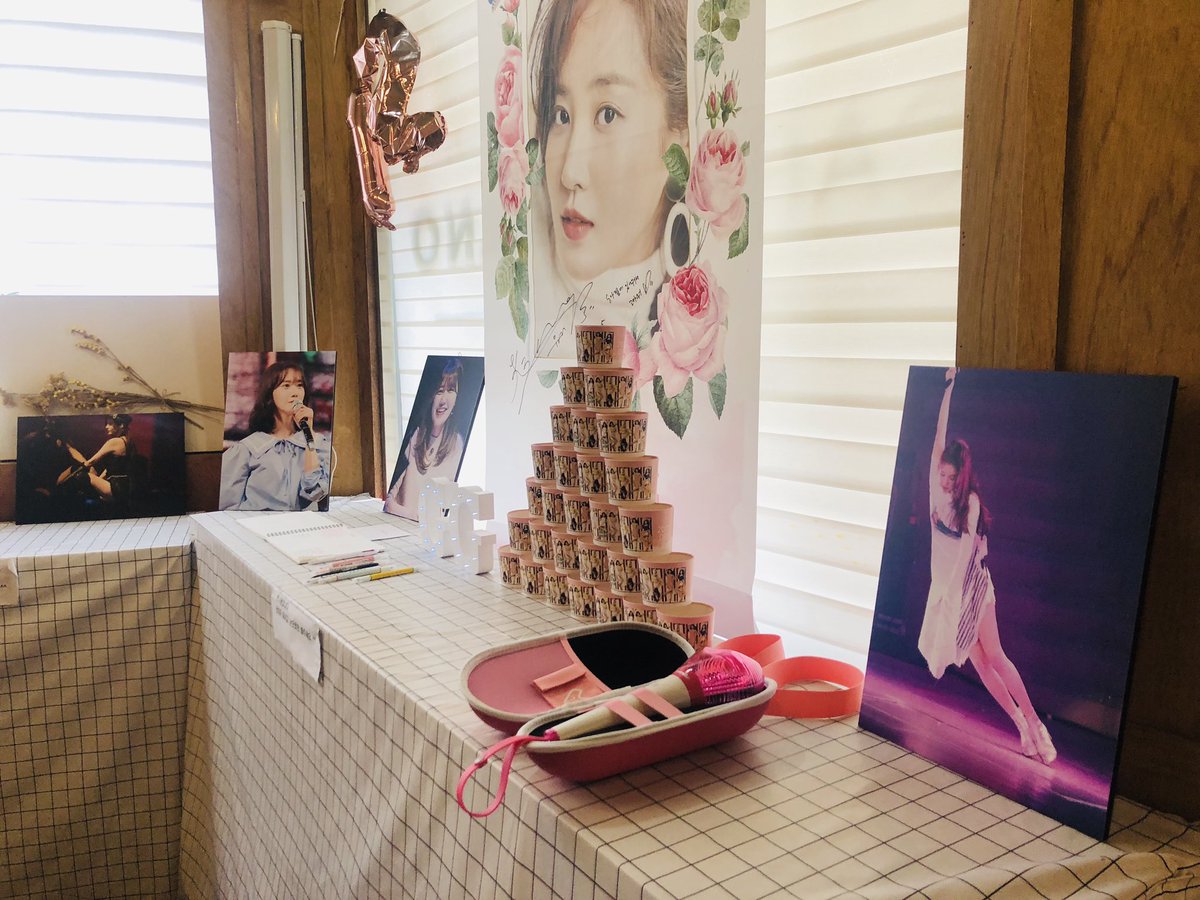 no_exit12's tweet photo. 저도 다녀왔습니다!!
소녀시대12주년을 진심으로 축하합니당
제가 2019년도에 와서 팬문화를 뒤늦게 접해서 소녀시대를 위한 카페는 처음인데,딱 기념적인 날에 와볼 수 있어서 너무 좋았어요❤️늘응원해소시
#12yearswithSNSD
#소녀시대와다시만난그여름
#GG4EVA
#12년동안_함께_걸어온_이길을_소원해 https://t.co/ynVupi0g32
