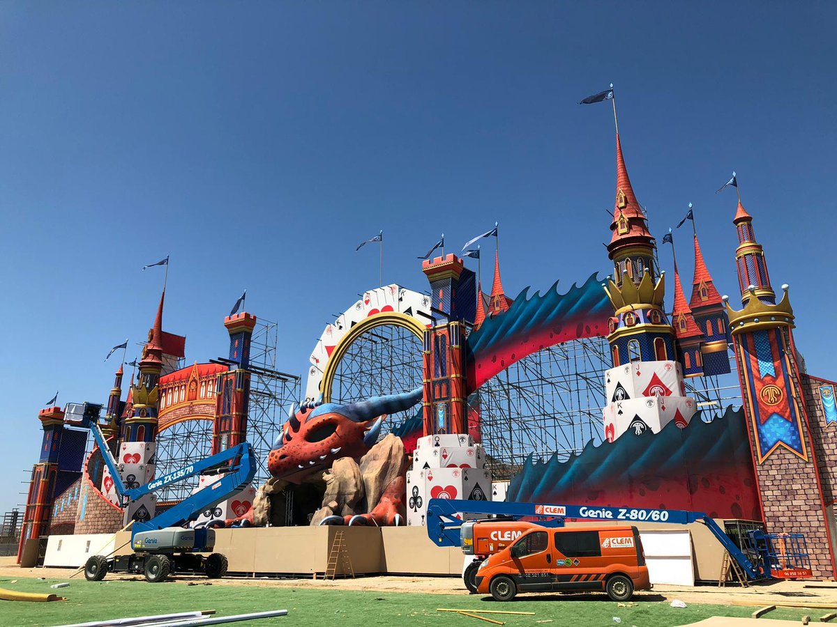 ClemVE's tweet photo. Verano, tiempo de festivales musicales, y ahí está CLEM, aportando el mejor equipamiento de elevación del mercado que hace posible montar escenarios tan fantásticos como éste.
#plataformaselevadoras #plataformasarticuladas #plataformasdetijera #saleofliftplatforms #liftplatforms https://t.co/LcVV0rnafG