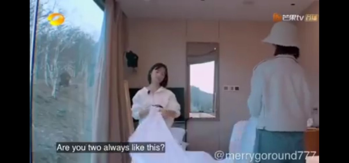  #DeeHsu: Since you haven't seen Da S in a while, did you miss her? #JerryYan: of course #BarbieHsu: But we weren't that close while filming  #MeteorGardenThe Shancai of 2001 & 2018 both denied that they were close to the Dao Ming Si of 2001 & 2018.Ok  #DylanWang  #ShenYue