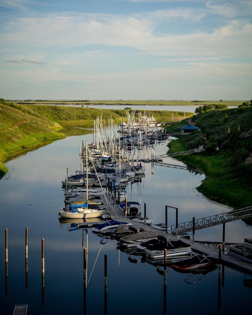 Saskatchewan's tweet image. If you spent your long weekend in Elbow, you're fortunate enough to get an extra day to enjoy this view of the harbor. It also means you can golf and fish an extra day. It's easy to love life at Lake Diefenbaker. 
#ExploreSask
📷 @travis_pool