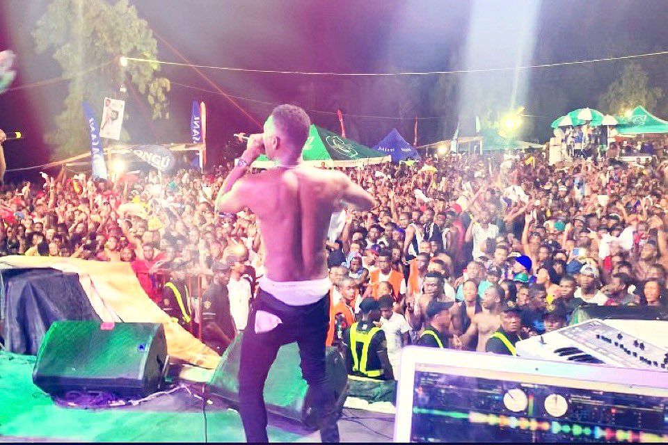 djtouch_one's tweet photo. Yèswa FESTIVAL BIKINI🙆🏾‍♂️🔥. #DJTOUCH An Bourik🦍🔥 https://t.co/c4Y9s1ZhXB
