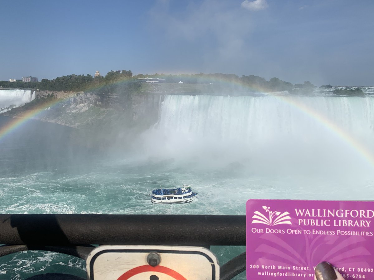 Walpublib's tweet photo. Hello, from #NiagaraFalls! "Caught this neat sight and had to pull out my library card for a photo op!" #TravelingLibraryCard #WallingfordTravels
Send pics to cciemniewski@wallingfordlibrary.org by September 8th for a chance to win a Library Boat Tote! https://t.co/0QyDy72n8U