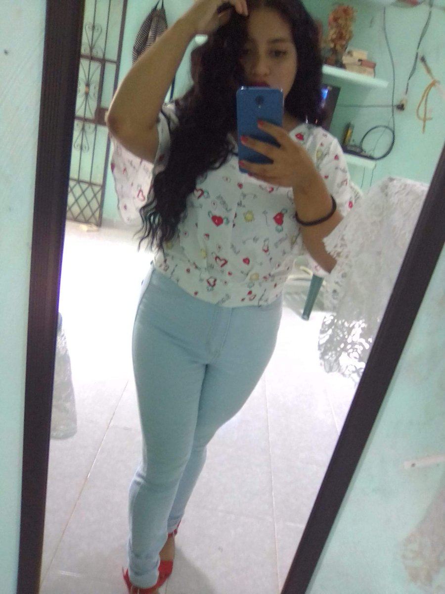 putiyucateca's tweet photo. Quien de mis primas te gusta mas.. 100% yucatecas y sobre todo calientes.. La que mas votos tenga subire su pack completo y video.. Den rt y no olviden seguirme..@putiyucateca https://t.co/QBw30fMtlt