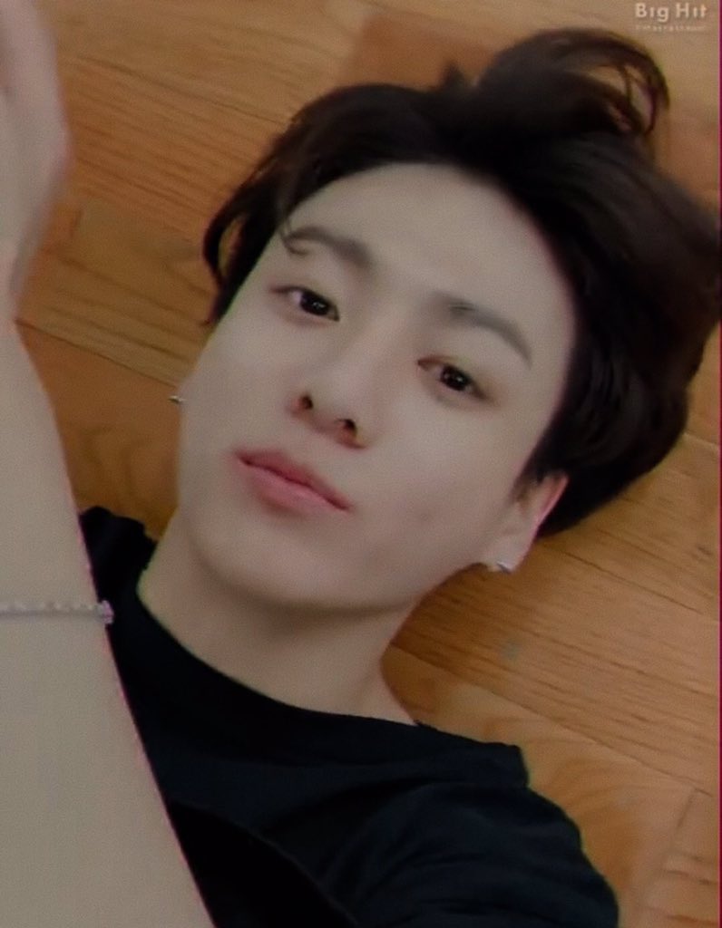 obviousjikook's tweet photo. I'M NOT LIKE ANY MAN

[Jikook AU]

Popular boy Jungkook plays basketball at his college and he loves getting attention from everyone. 

Especially from the cute guy with glasses who secretly glances at the handsome player.

#jikookau #jikook #kookmin https://t.co/EMJOuYzdbX