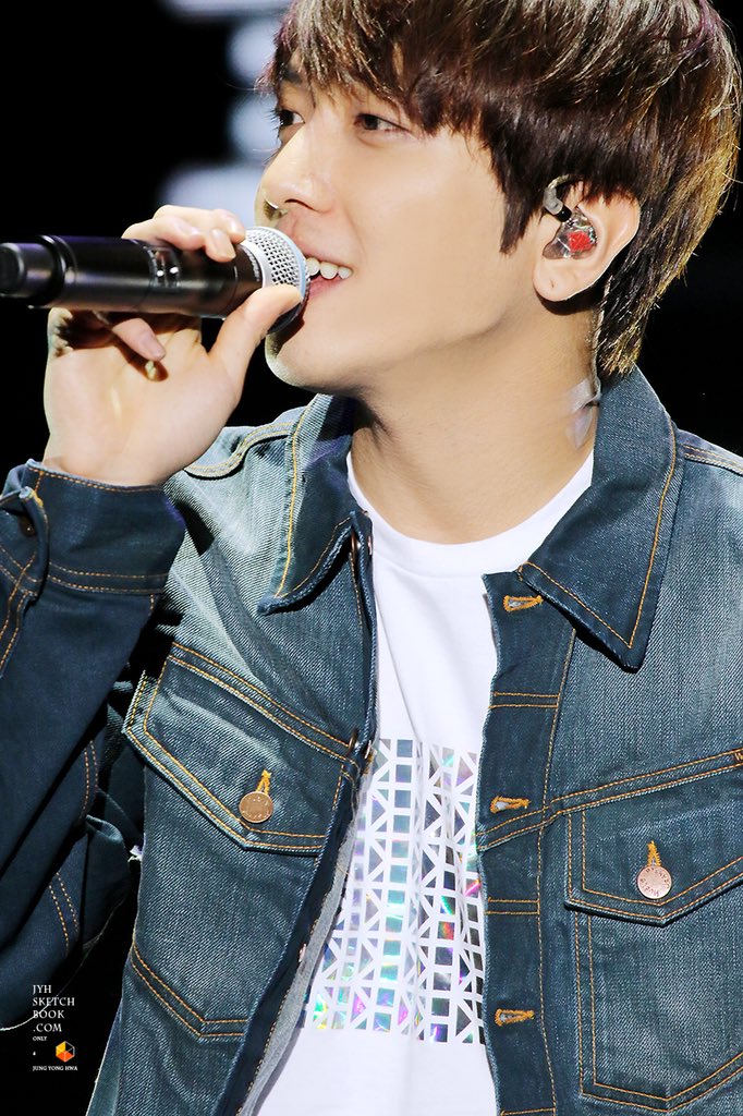 JYHSketchBook's tweet photo. D-90

@JYHeffect   
 ❤️❤️❤️❤️❤️

#정용화 
#JungYongHwa   

150322 OFD Shanghai https://t.co/q0tNa0GAEc