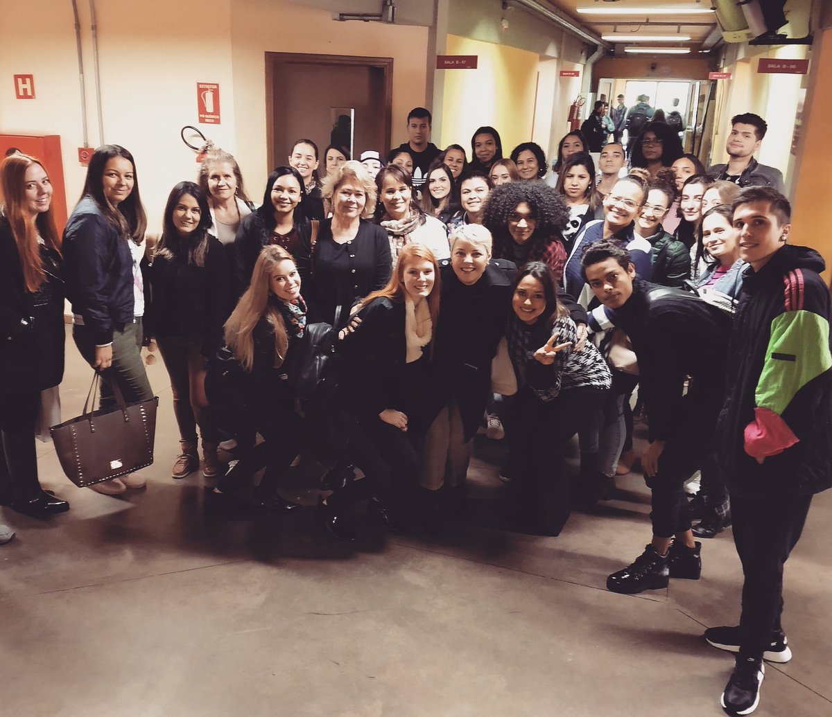 ma_ximenes's tweet photo. Galera linda do Curso Têxtil e Moda da #fatecamericana https://t.co/mkCc7dm7ri