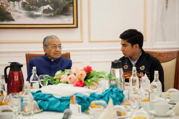 View image on Twitter