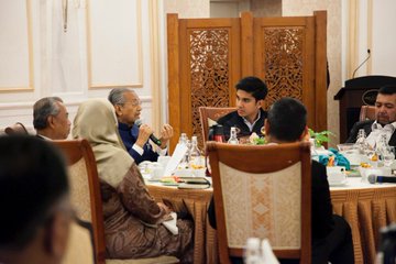 View image on Twitter