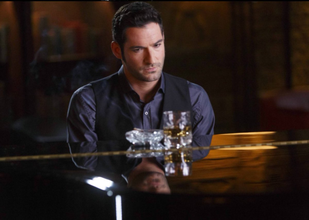 Alana749's tweet image. Who wants more of Lucifer playing piano or singing in the final season? I know I do!!! 
😍💜😈💜😍
#Lucifer
#LuciferSeason5