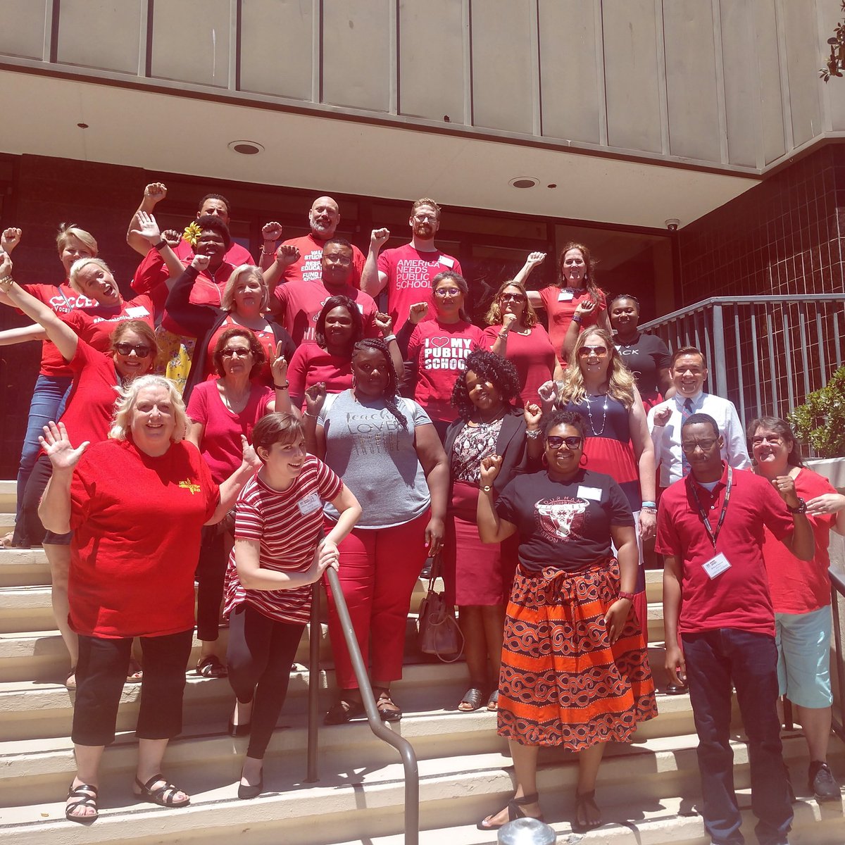 mssissippisound's tweet photo. From the Just Schools Conference in San Diego, know the rest of the States are here for us.
#RedForEdMS #Lead4JS #VOTEMSPUBLICED #MISSISSIPPI https://t.co/8Zu098Gr0R
