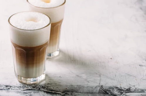ColinaColada's tweet photo. Colina Cortadito

1 1/2 oz Colina Colada 
3/4 oz (strong) espresso 
Foamed, warm milk for filling

Pour the frothed, heated milk into a coffee glass, then add the #coffee and finally the #ColinaColada! https://t.co/CYozkPUBVM