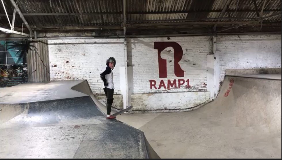 Totally out of my comfort zone #AHPsactive session tonight. Humouring the youngest- teaching me skateboarding. Even more in awe of him now 🛹 👏 @WeAHPs @LucyKPhysio @ChrisTOT10 @DeborahBActive #ridinggoofy #thisgirltries #balancetraining